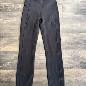 Lululemon leggings with side pockets size 4